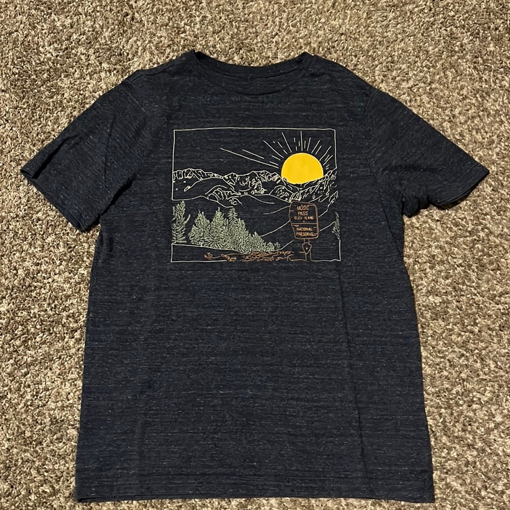 Mens tee.